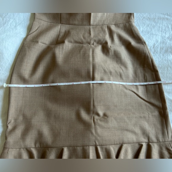 $168 J Crew Women Ruffle Hem Dress in Super 120s Wool Tan Camel size 4 - Picture 14 of 16